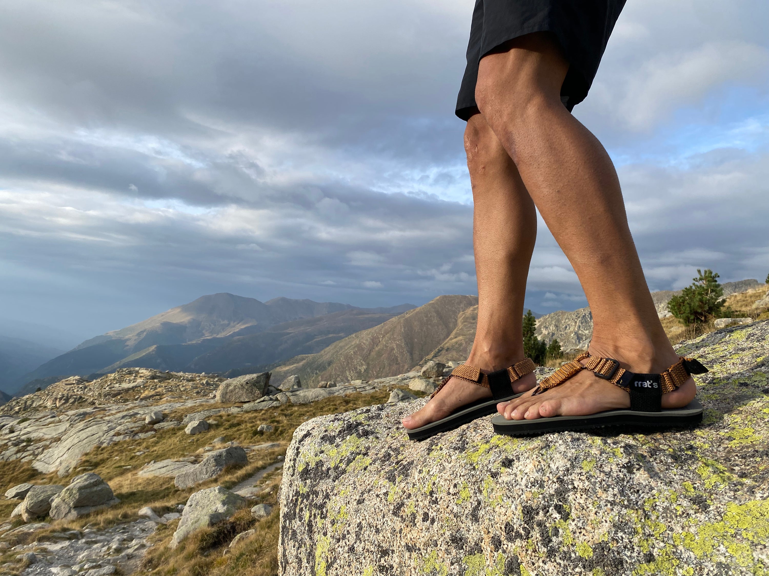Sandalias de montaña RRAT’s Y-Mountain, ideal para terrenos técnicos